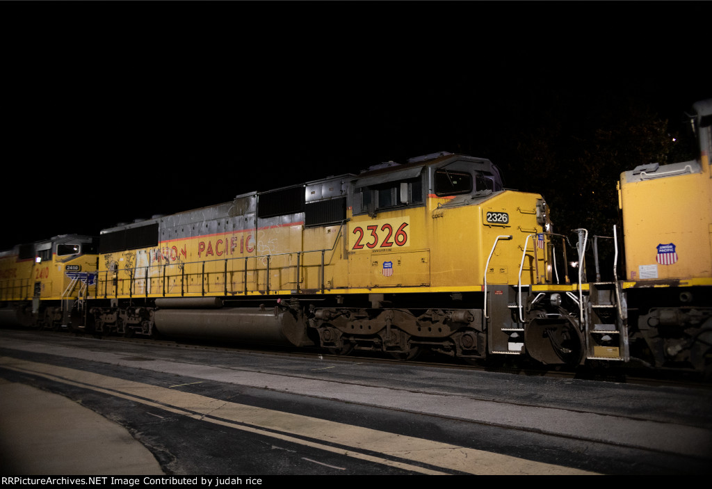 UP 2326 - This was one of five SD60Ms that ran south to San Antonio dead in tow from a deadline in Fort Worth before immediately returning to storage.